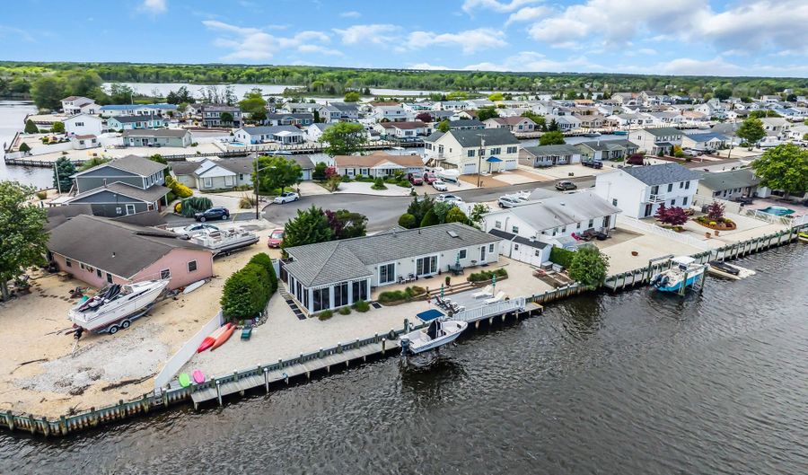 202 Newark Rd S, Barnegat, NJ 08005 - 3 Beds, 2 Bath