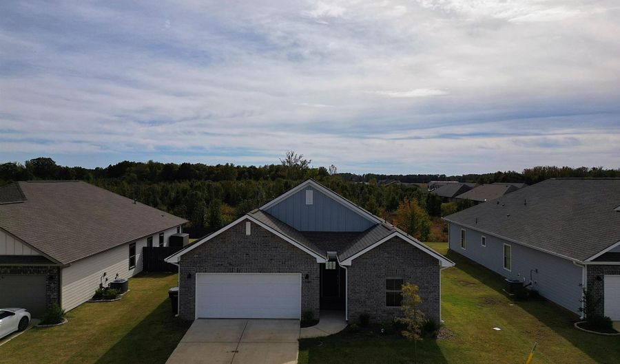 25345 Evanford Dr, Athens, AL 35613 - 4 Beds, 3 Bath