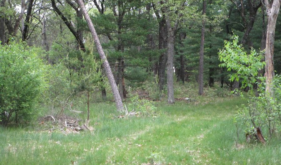 2018 W 9th Ave, Adams, WI 53910 - 2 Beds, 1 Bath
