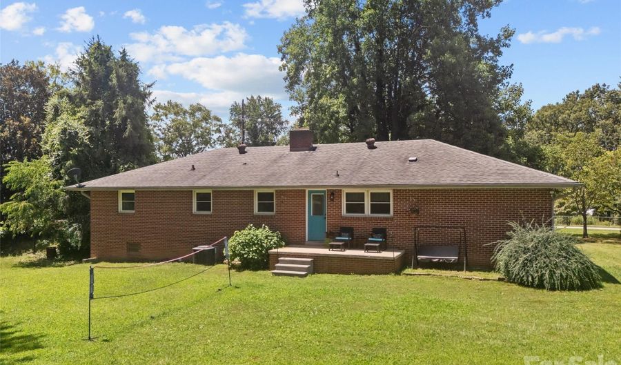 50 Baldwin Rd, Arden, NC 28704 - 3 Beds, 1 Bath