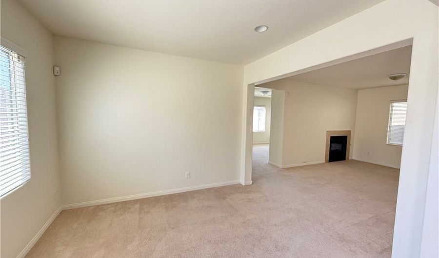 2291 Autumn Fire Ct, Las Vegas, NV 89117 - 4 Beds, 3 Bath