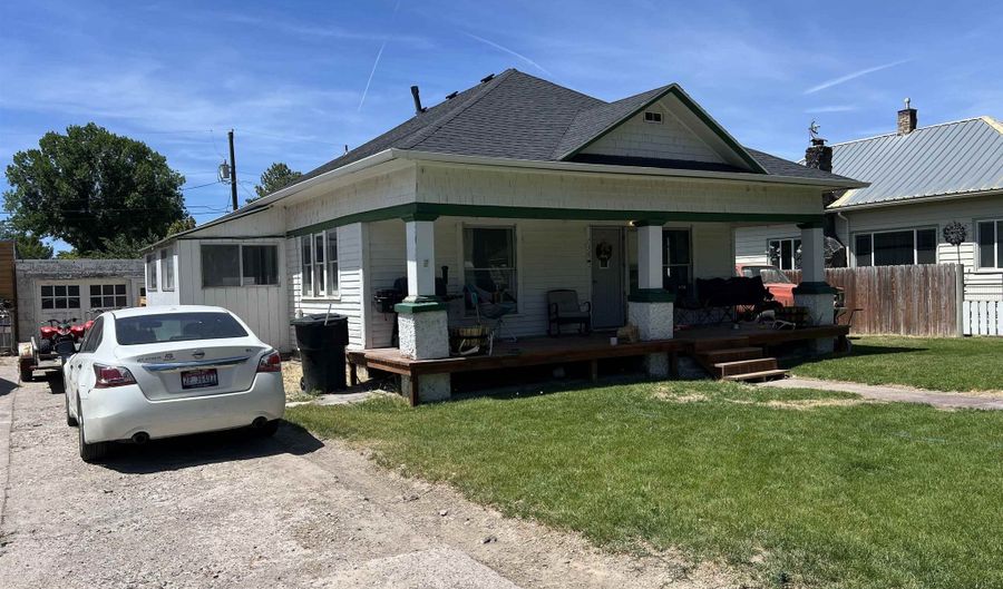 738 Tyhee Ave, American Falls, ID 83211 - 3 Beds, 1 Bath