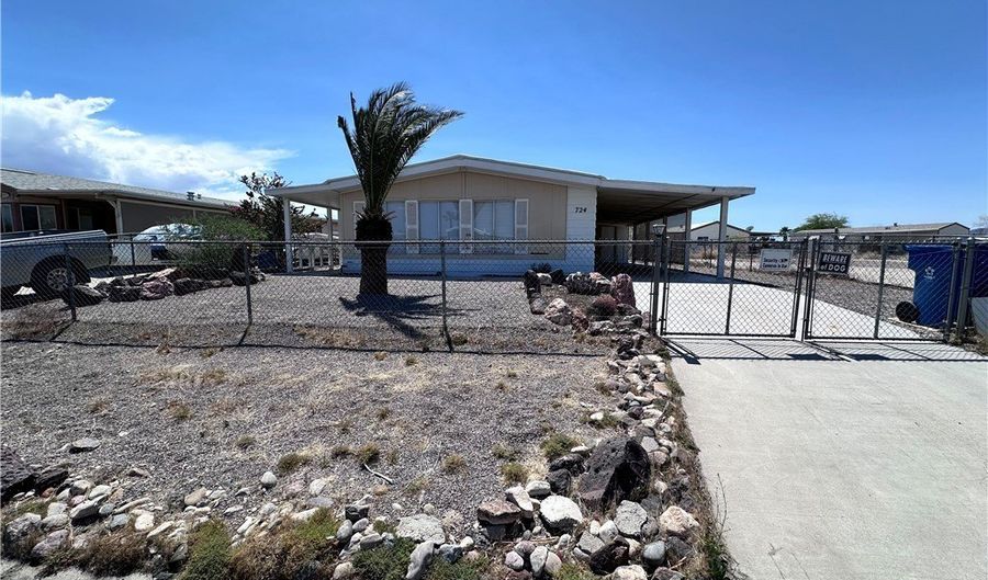 724 Citrus St, Bullhead City, AZ 86442 - 2 Beds, 2 Bath