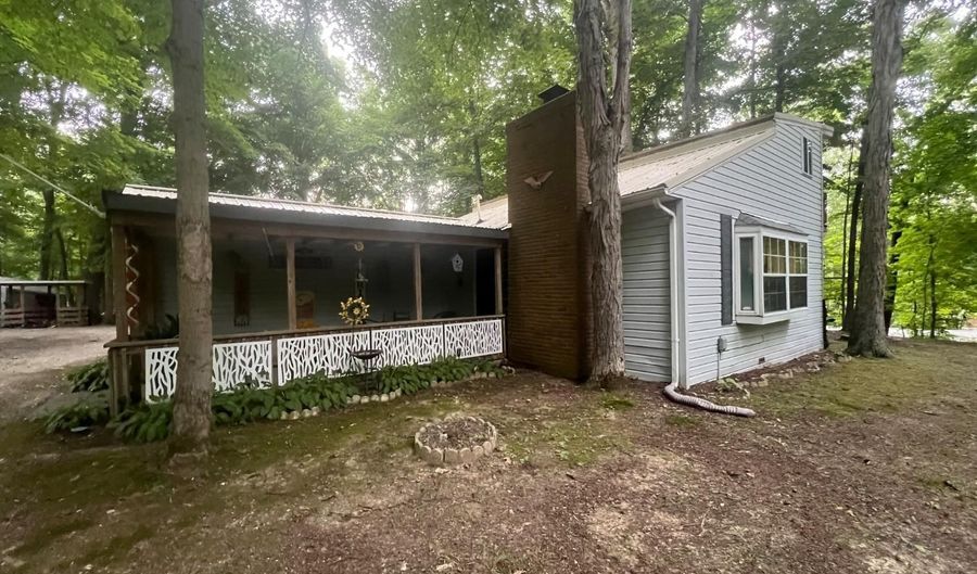 15014 Flamingo Dr, Brookville, IN 47012 - 2 Beds, 2 Bath
