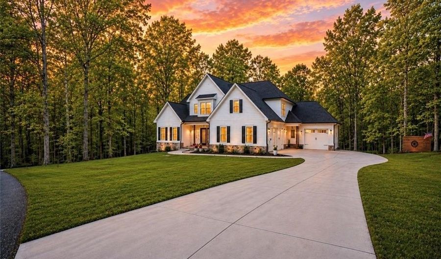 1010 Darby Ford Ln, Ball Ground, GA 30107 - 5 Beds, 5 Bath