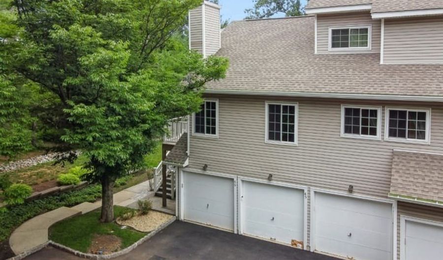 46 Stevens Ct, Bedminster, NJ 07921 - 1 Beds, 1 Bath