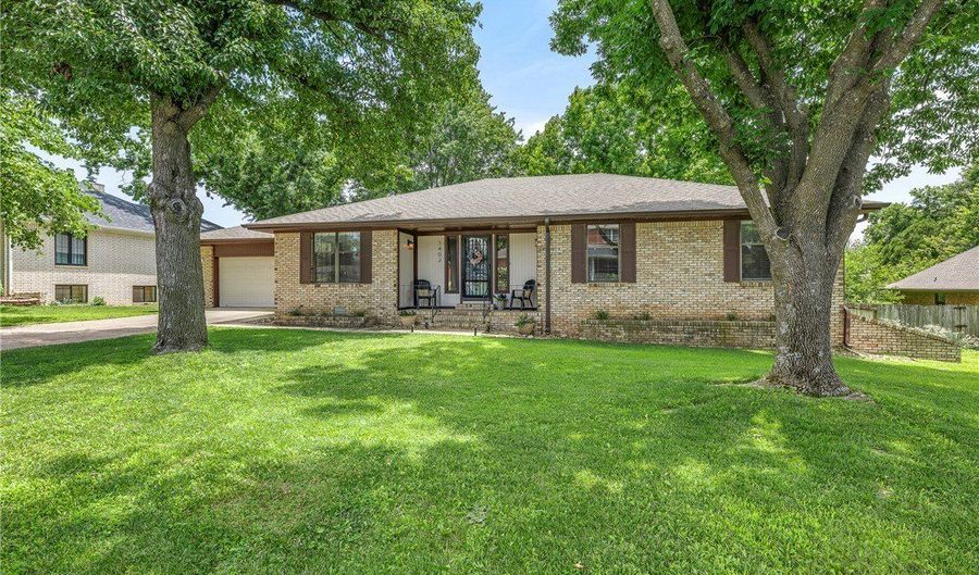 1402 NW K St, Bentonville, AR 72712 - 3 Beds, 2 Bath
