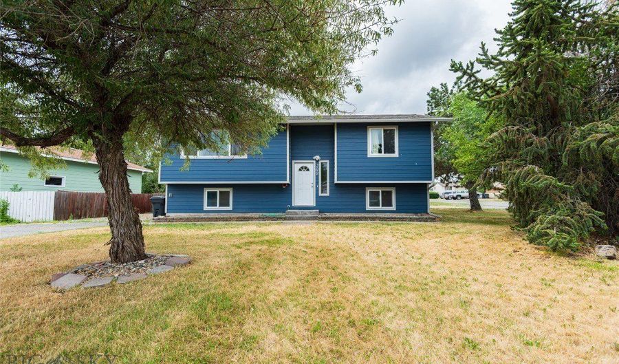 200 E Cascade Ave, Belgrade, MT 59714 - 3 Beds, 2 Bath