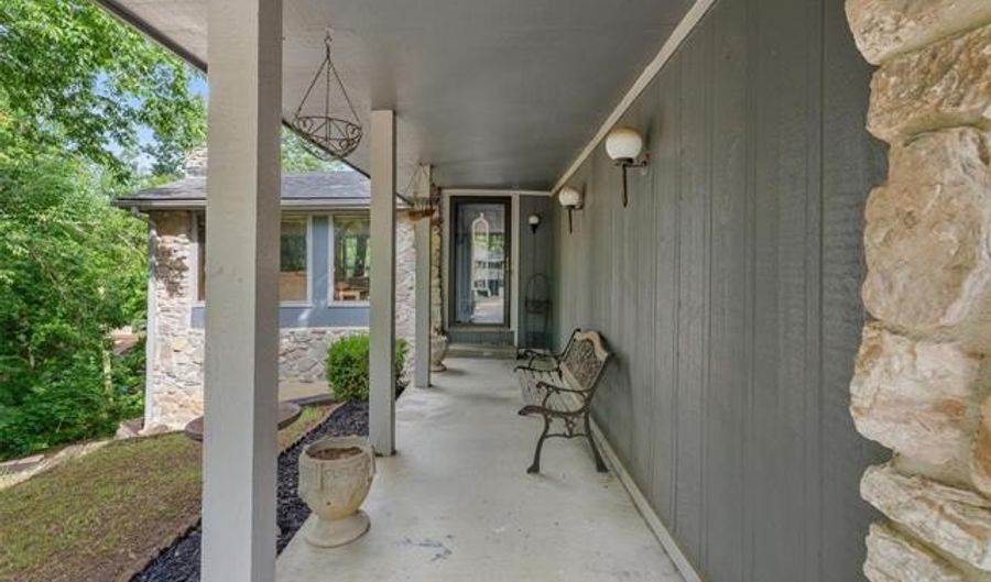 1329 Oakdale Dr, Bartlesville, OK 74006 - 5 Beds, 4 Bath