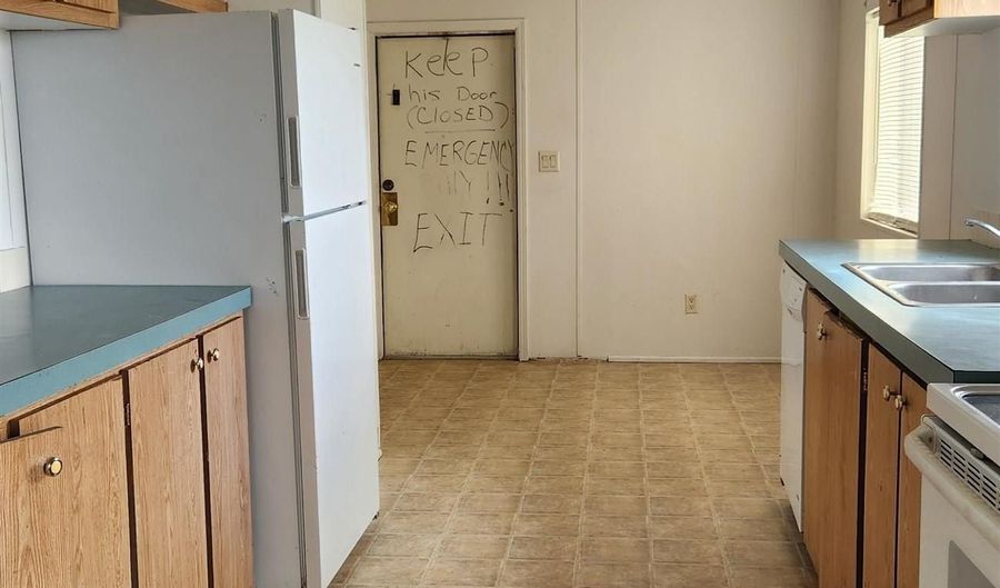 483 W 47 N, Burley, ID 83318 - 4 Beds, 2 Bath