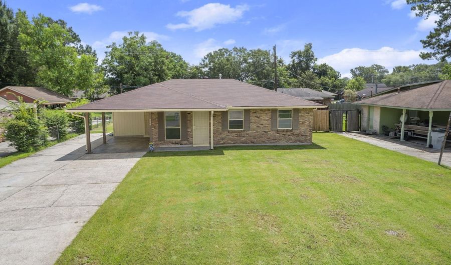 208 Sherron Ave, Baker, LA 70714 - 3 Beds, 2 Bath