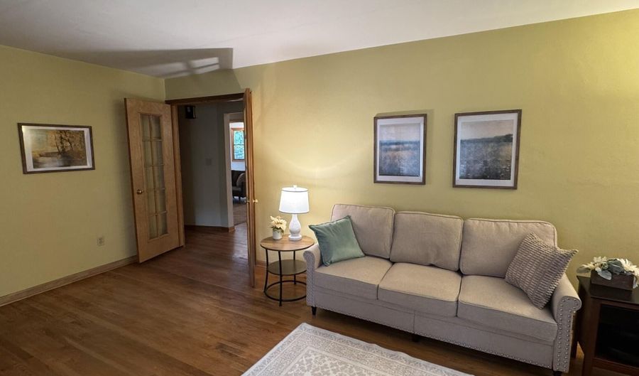 1219 Wisconsin Ave, Ames, IA 50014 - 5 Beds, 4 Bath