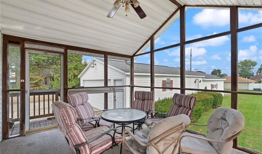 1516 17th St, Bedford, IN 47421 - 3 Beds, 2 Bath