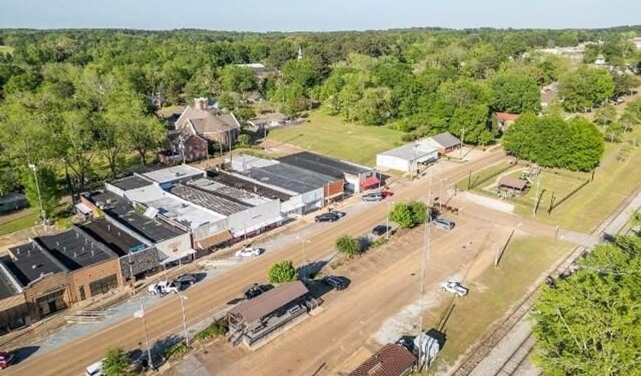 63 E Main St, Ackerman, MS 39735 - 0 Beds, 0 Bath
