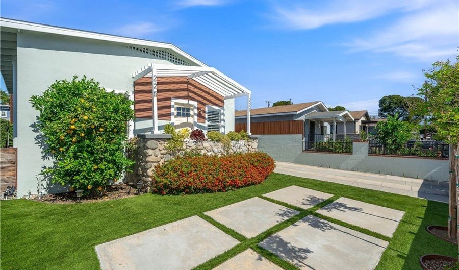 223 Chestnut Ave, Los Angeles, CA 90042 - 4 Beds, 2 Bath