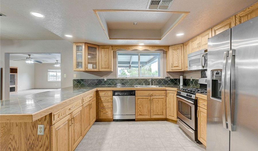 120 W Middleton Dr, Henderson, NV 89015 - 3 Beds, 3 Bath