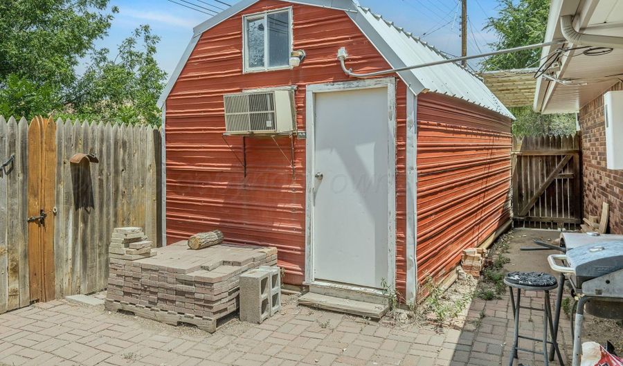 6200 Hanson Rd, Amarillo, TX 79106 - 3 Beds, 2 Bath