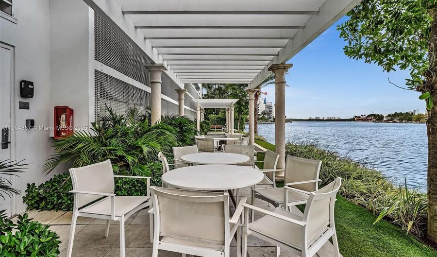 9821 E Bay Harbor Dr 302, Bay Harbor Islands, FL 33154 - 2 Beds, 2 Bath