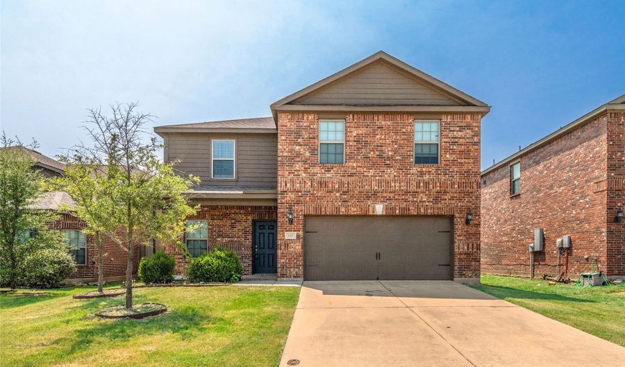 140 Collin St, Anna, TX 75409 - 3 Beds, 3 Bath