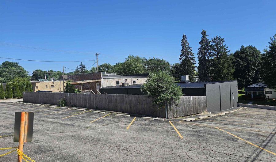109-111 W Hazel St, Albion, IN 46701 - 0 Beds, 2 Bath
