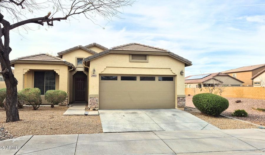 25803 W PLEASANT Ln, Buckeye, AZ 85326 - 3 Beds, 2 Bath