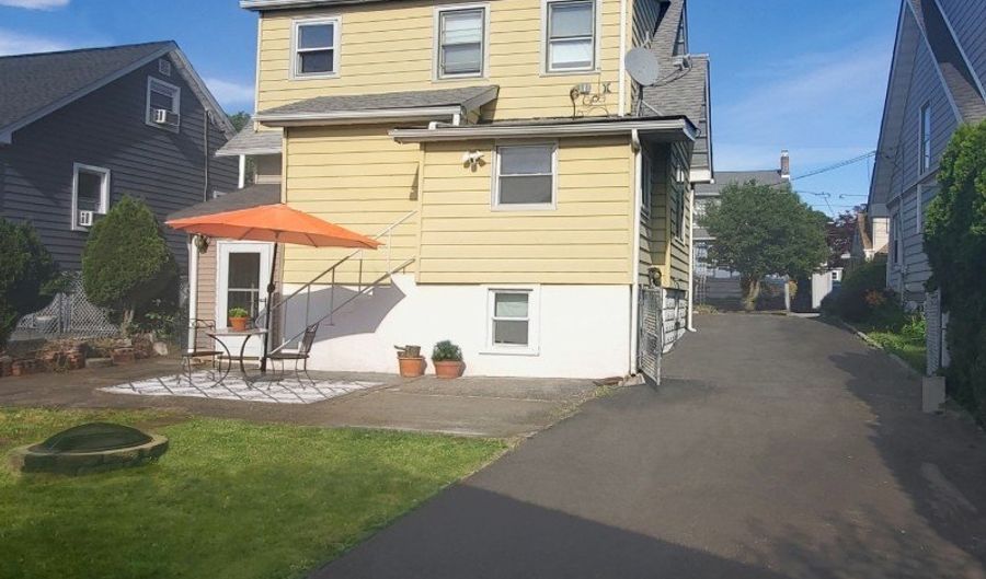 33 Garden Ave, Belleville, NJ 07109 - 3 Beds, 2 Bath