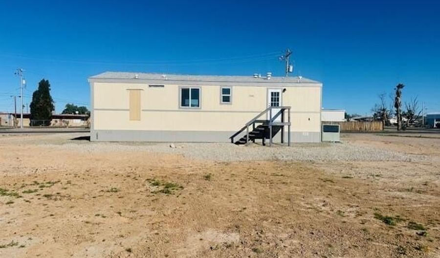 27708 Norris Ave, Bouse, AZ 85325 - 3 Beds, 2 Bath