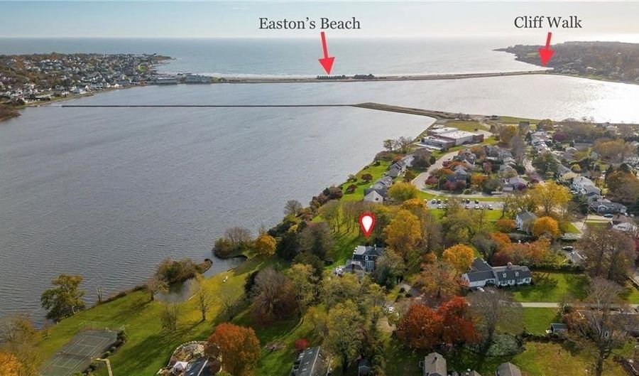 44 Bliss Mine Rd 4, Middletown, RI 02842 - 2 Beds, 3 Bath