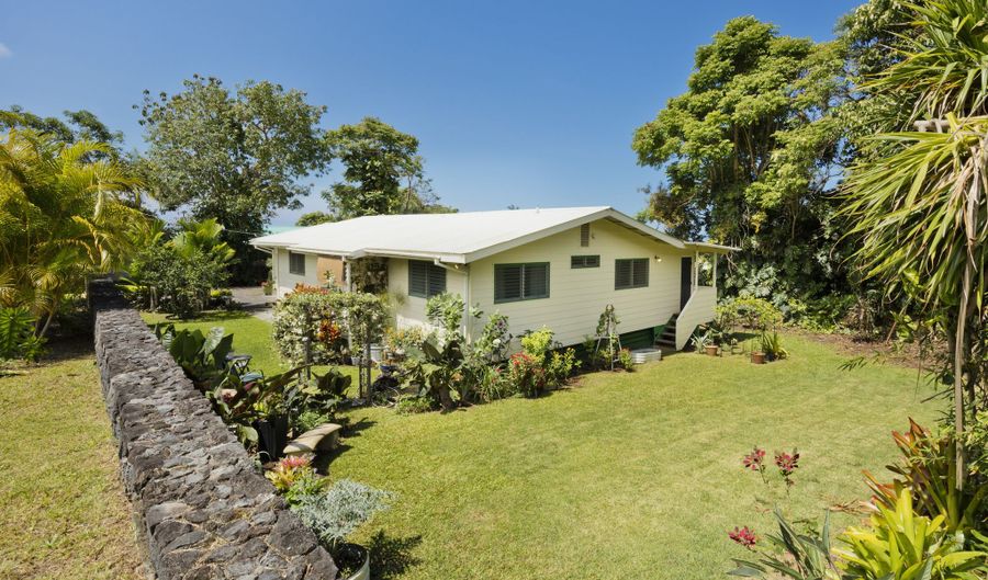 73-4644 OLD MAMALAHOA Hwy, Kailua Kona, HI 96740 - 3 Beds, 2 Bath