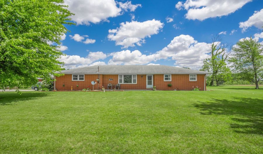 7670 S CR 800 W, Daleville, IN 47334 - 3 Beds, 2 Bath