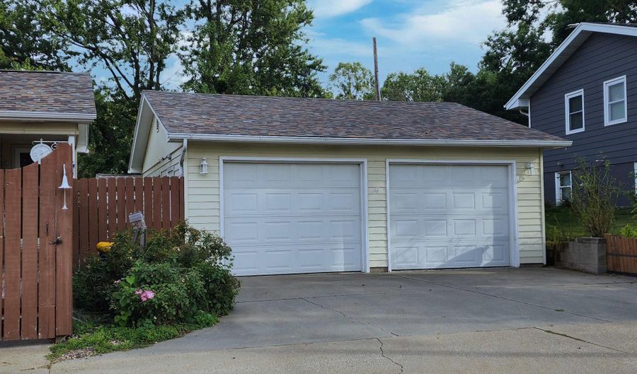 1508 Roosevelt Dr, Atlantic, IA 50022 - 3 Beds, 2 Bath