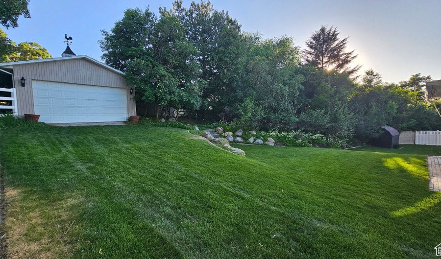 1360 LAKEVIEW, Bountiful, UT 84010 - 5 Beds, 4 Bath