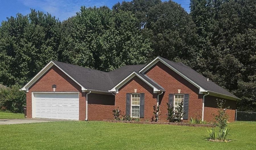 22370 Howard St, Athens, AL 35613 - 3 Beds, 2 Bath