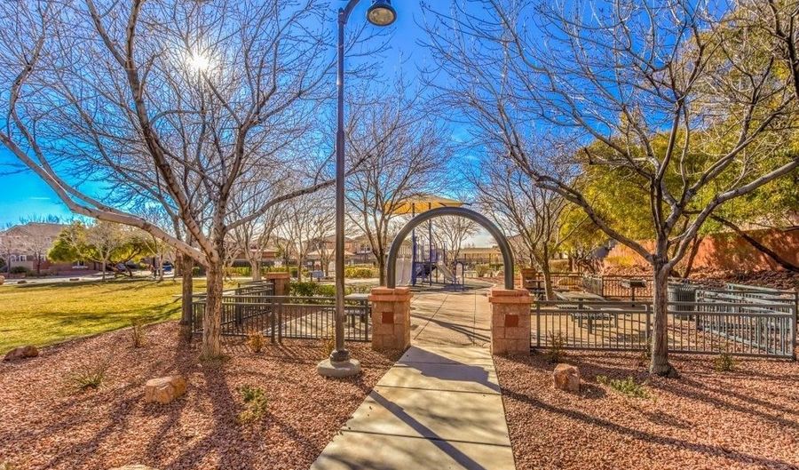 11572 Hadwen Ln, Las Vegas, NV 89135 - 4 Beds, 3 Bath