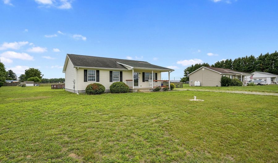 1160 SCHOOL St, Houston, DE 19954 - 3 Beds, 2 Bath