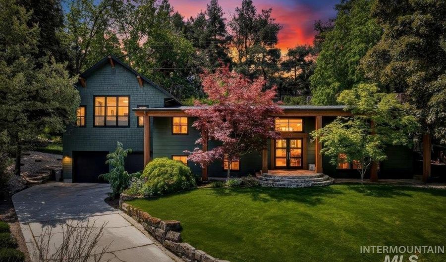 2921 N Arran Ct, Boise, ID 83702 - 5 Beds, 4 Bath