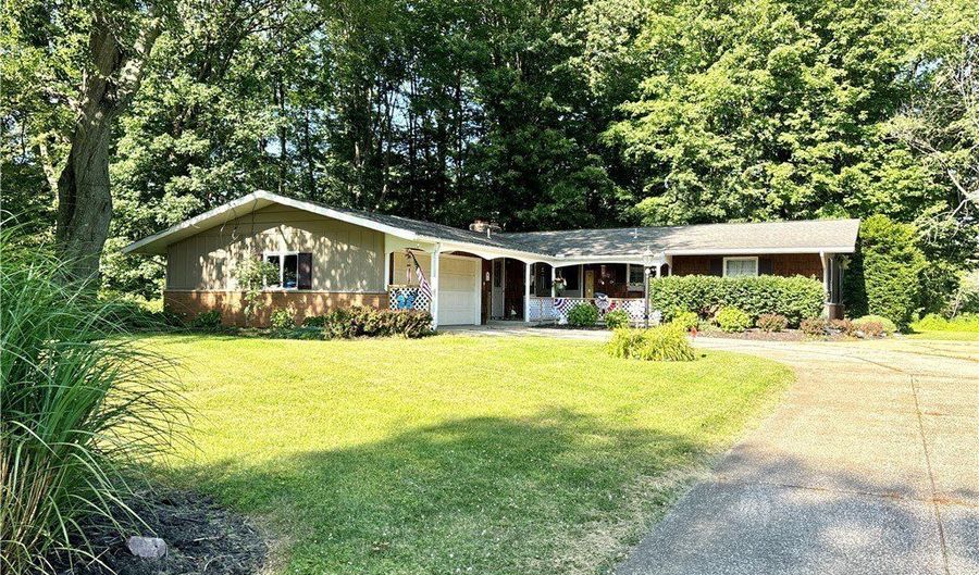 6424 Walrath Cir, Ashtabula, OH 44004 - 3 Beds, 3 Bath