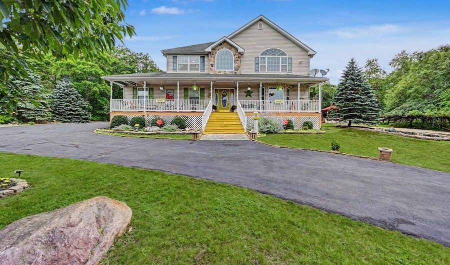 66 Harper Ct, Albrightsville, PA 18210 - 4 Beds, 3 Bath