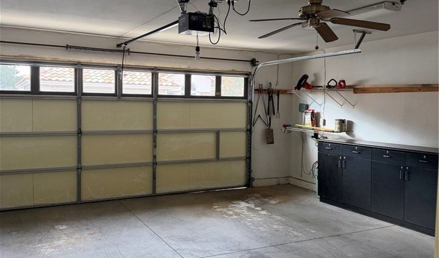 11565 Mountain Meadows Dr, Apple Valley, CA 92308 - 2 Beds, 2 Bath