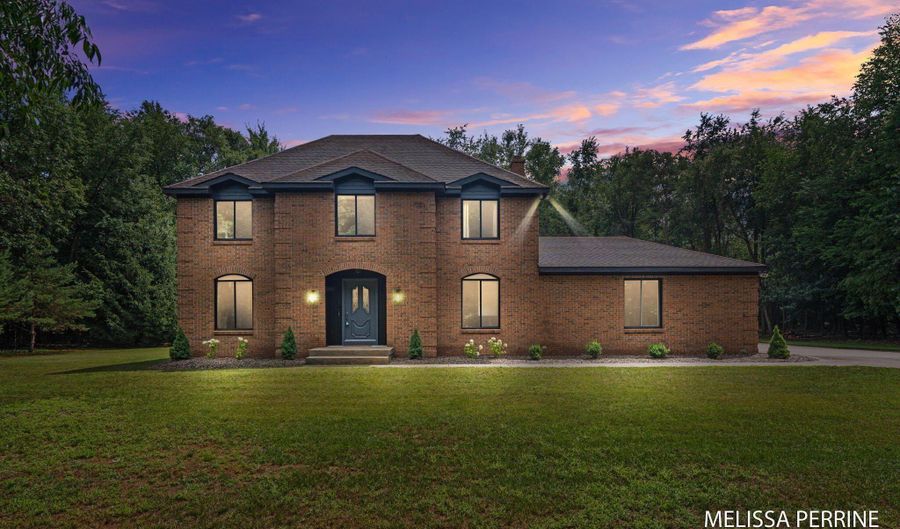 7770 Sudbury Ln SE, Ada, MI 49301 - 5 Beds, 3 Bath