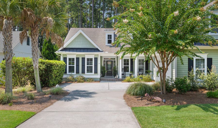 33 Driftwood Ct W, Bluffton, SC 29910 - 4 Beds, 3 Bath