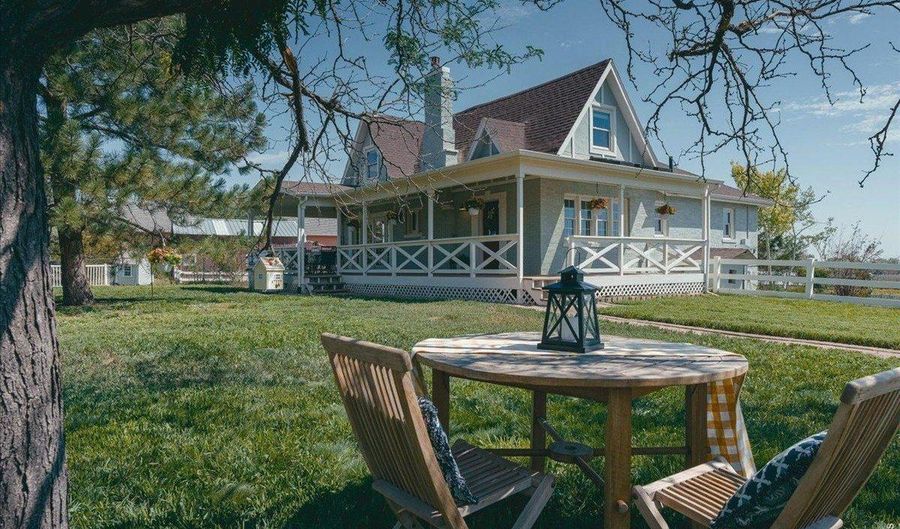 15000 Zuni St, Broomfield, CO 80023 - 4 Beds, 3 Bath
