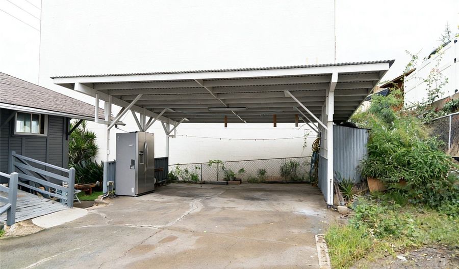 1208 N School St, Honolulu, HI 96817 - 2 Beds, 2 Bath
