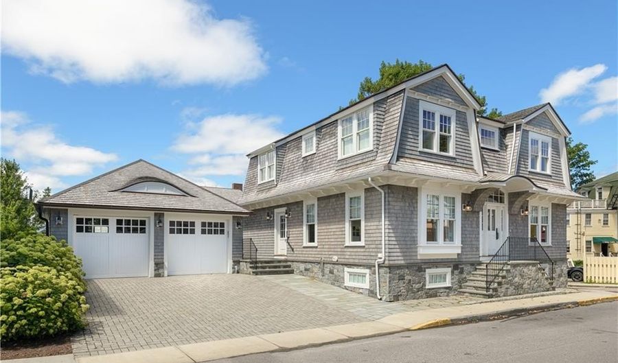 15 High St, Newport, RI 02840 - 4 Beds, 6 Bath