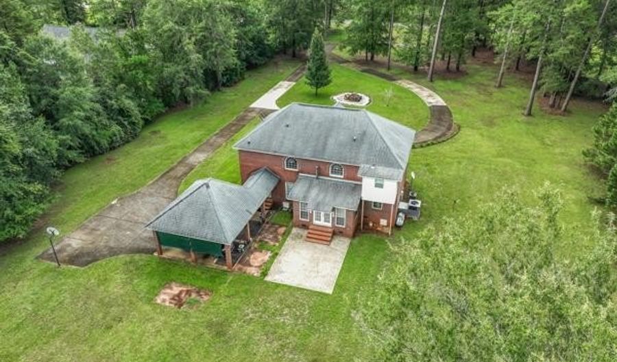 1013 Spring Hill Dr, Albany, GA 31721 - 5 Beds, 3 Bath