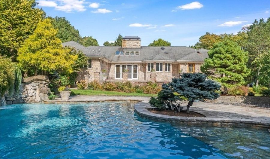 120 Goodale Rd, Andover, NJ 07860 - 6 Beds, 8 Bath