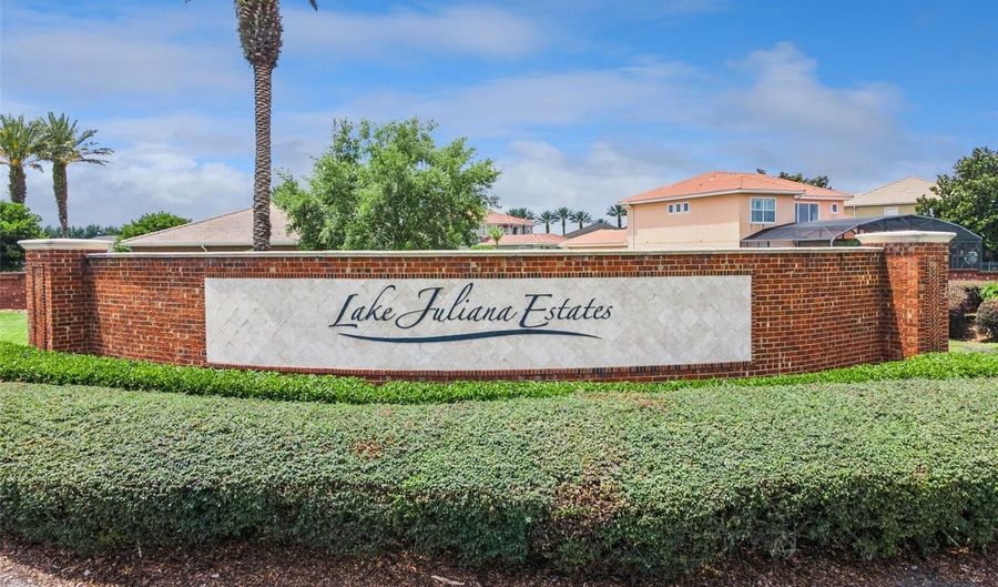 447 LAKE VISTA Dr, Auburndale, FL 33823 - 4 Beds, 2 Bath