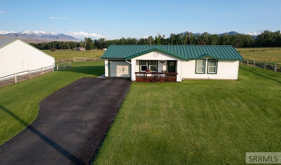 1115 Wilson Rd, Challis, ID 83226 - 3 Beds, 1 Bath