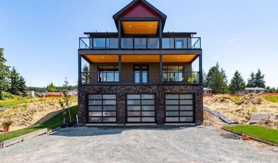 3706 W 3rd St, Anacortes, WA 98221 - 3 Beds, 4 Bath