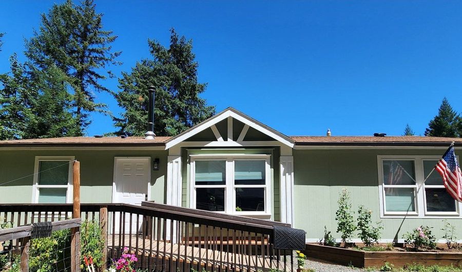 6228 UPPER COW CREEK Rd, Azalea, OR 97410 - 3 Beds, 2 Bath
